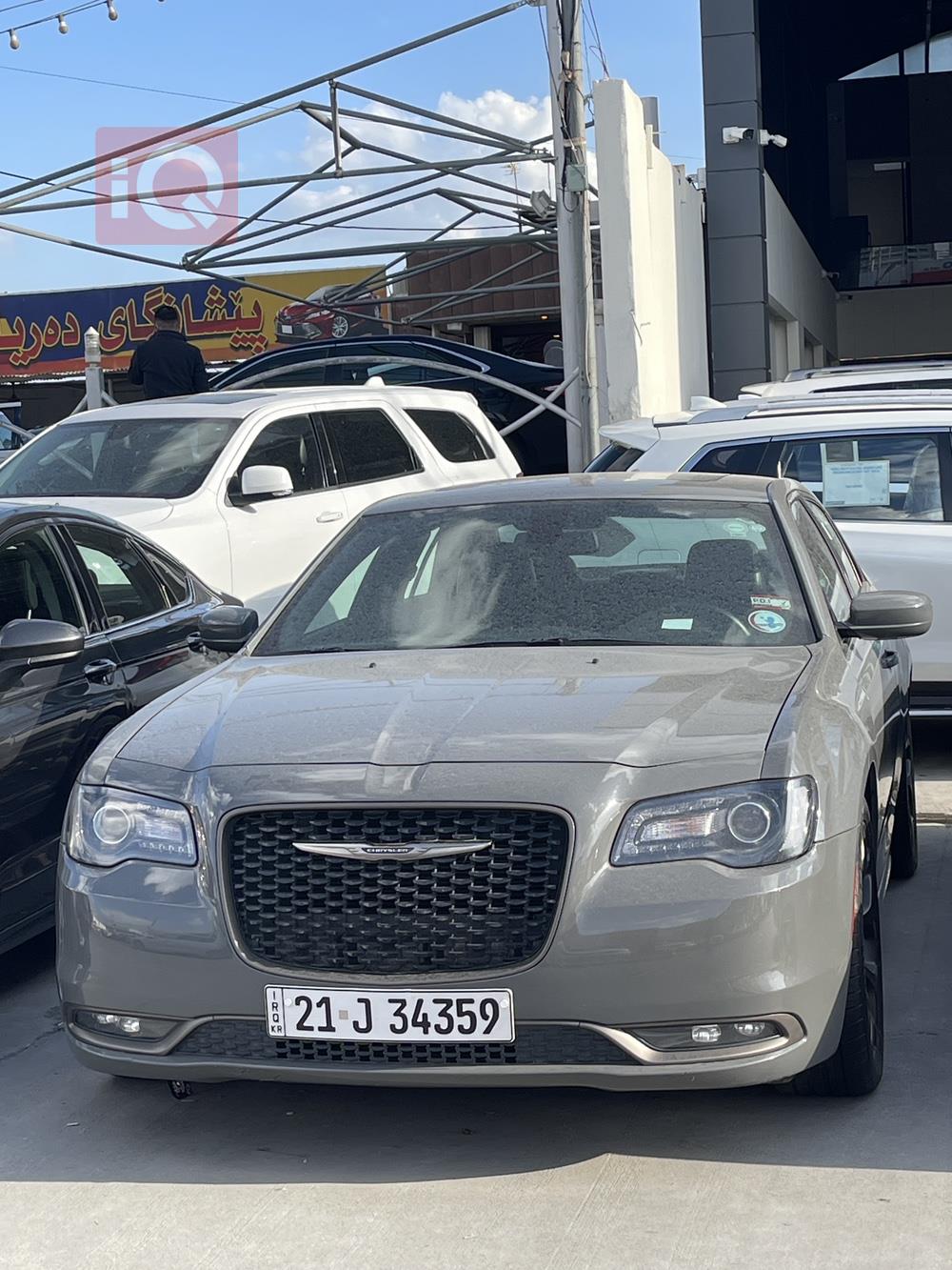 کرایسلەر 300